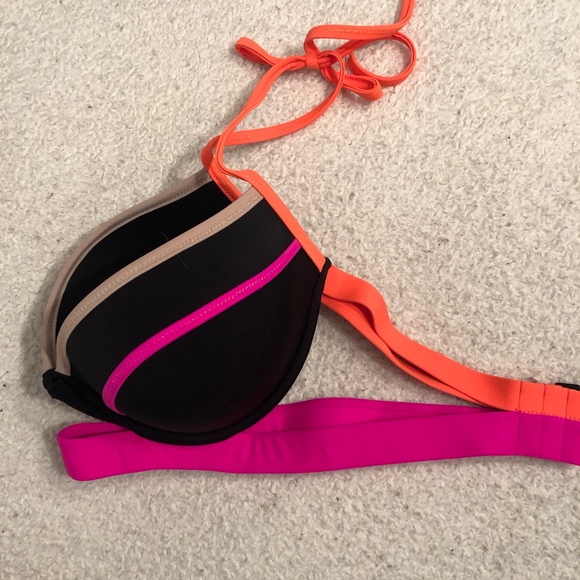 NWOT Victoria's Secret banded hottie bikini top - Picture 3 of 5